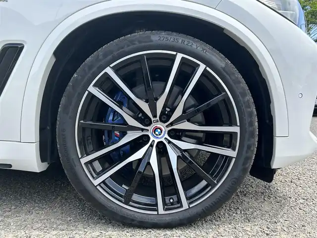 ＢＭＷ ＢＭＷ Ｘ５ xDrive 40d Mスポーツ 宮城県 2023(令5)年 1.1万km ミネラルホワイト ワンオーナー/純正メーカーナビ（FM:AM:TV:BT：USBポート）//バーチャルコックピット//ドラレコ前後//スマートキー//サンルーフ//オートクルーズコントロール//ＨＤＣ//360°ビュー//3Dビュー//ETC//純正オーディオｈａｒｍａｎ　ｋａｒｄｏｎ//純正メモリナビ（ＦＭ，ＡＭ，ＢＴ）//フルセグテレビ//アダプティブエアサス//アイドリングストップ//プッシュスタート//全席ヒートシート　パワーシート//D/Nエアーシート//インテリジェントセーフティ//温度調整機能付きドリンクホルダー//USBポート//横滑り防止機能//D/Nマッサージシート//パーキングアシスト//スマホ充電トレイ