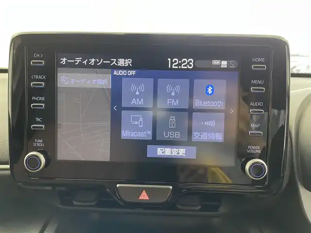 トヨタ ヤリスクロス ハイブリッド Z アドベンチャー 愛知県 2023(令5)年 1.9万km プラチナホワイトパールマイカ メーカー8インチメモリナビ/(BT/FM/AM/Miracast)/全方位バックカメラ/ハーフレザーシート/前席シートヒーター/D席パワーシート/前後ドラレコ/ETC/トヨタセーフティセンス/・レーンキープアシスト/・ブラインドスポットモニター/・クリアランスソナー/・リアクロストラフィックアラート/・パーキングサポートブレーキ/・ロードサインアシスト/PWRモード/エコモード/EVモード/オートブレーキホールド/純正18インチAW/純正フロアマット/純正LEDヘッドライト/ドアバイザー