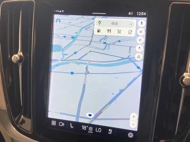 ボルボ ボルボ Ｖ６０ アルティメット B4 熊本県 2022(令4)年 0.8万km パール ・スマートキー/・プッシュスタート/・パノラマサンルーフ/・PilotAssist/・レーンキープエイド/・ロードサインインフォメーション/・前車発進通知/・パーキングセンサー/・ハイビームアシスト/・クルーズコントロール(追従式)/・グレー革シート/・前席パワーシート/・前席エアシート /・全席シートヒーター /・ハンドルヒーター /・純正googleナビ/　【Bluetooth・USB・AppleCarPlay・AndroidAuto】/・harman/kardonサウンドシステム/・全方位カメラ/・ETC/・ワイヤレス充電/・ドライブレコーダー(前後録画)/・パワーバックドア/・LEDヘッドランプ/・LEDフォグランプ/・純正マット