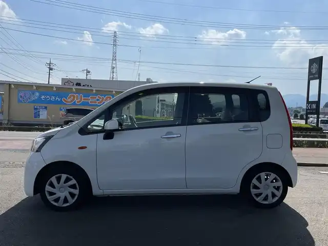 ダイハツ ムーヴ L SA 群馬県 2013(平25)年 6.3万km ホワイト 純正SDナビ（Bluetooth、CD、DVD、ワンセグTV）/ABS/横滑り防止装置/Wエアバッグ/衝突被害軽減システム/取扱説明書/社外アルミスタッドレスタイヤ積み込み/社外アルミサマータイヤ積み込み