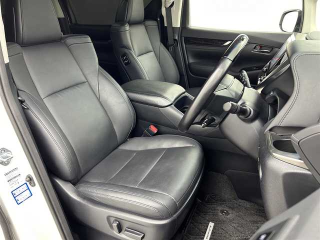 トヨタ アルファード S Cパッケージ 熊本県 2021(令3)年 4万km ホワイトパールクリスタルシャイン 純正ナビ/バックカメラ/ビルトインETC2.0/サンルーフ/モデリスタエアロ/純正フリップダウンモニター/両側パワースライドドア/トヨタセーフティセンス/・プリクラッシュセーフティ/・レーントレーシングアシスト/・パーキングサポートブレーキ/・ロードサインアシスト/・レーダークルーズコントロール/・オートマチックハイビーム/・リアクロストラフィックアラート/・ブラインドスポットモニター/デジタルインナーミラー/レザーシート/シートヒーター・シートベンチレーション/前後ドライブレコーダー