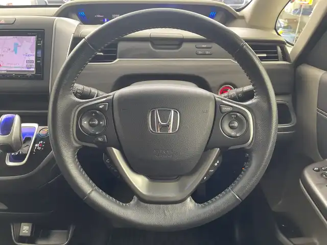 ホンダ フリード ハイブリット G 愛知県 2018(平30)年 4.9万km コバルトブルーパール 純正ナビ/・Bluetooth/・CD/DVD/・フルセグテレビ/バックカメラ/両側パワースライドドア/衝突軽減ブレーキ/レーンキープアシスト/オートマチックハイビーム/ハーフレザーシート/レーダークルーズコントロール/純正15インチアルミホイール/LEDヘッドライト