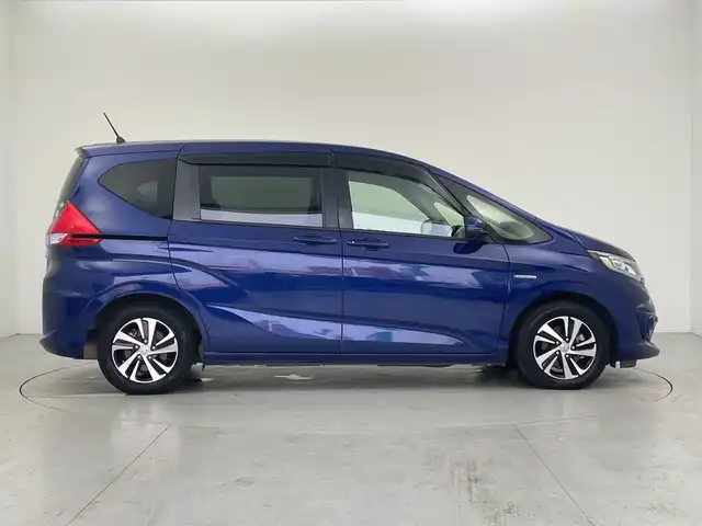 ホンダ フリード ハイブリット G 愛知県 2018(平30)年 4.9万km コバルトブルーパール 純正ナビ/・Bluetooth/・CD/DVD/・フルセグテレビ/バックカメラ/両側パワースライドドア/衝突軽減ブレーキ/レーンキープアシスト/オートマチックハイビーム/ハーフレザーシート/レーダークルーズコントロール/純正15インチアルミホイール/LEDヘッドライト