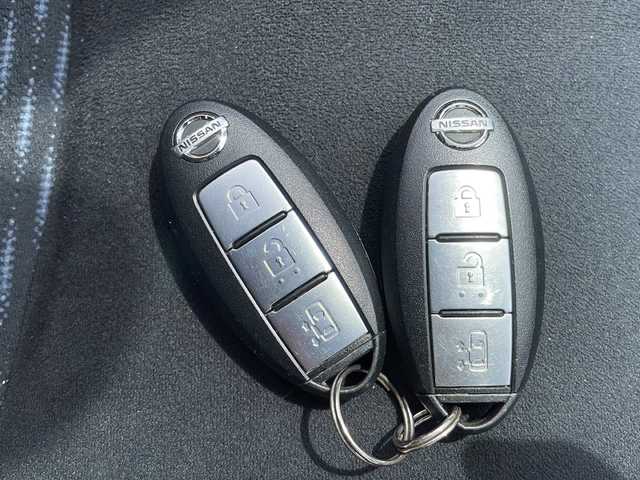 日産 セレナ 20X 岩手県 2013(平25)年 16.3万km スカッシュブルー バックカメラ/ETC/片側パワースライドドア/クルーズコントロール/衝突被害軽減ブレーキ/横滑り防止装置/オートライト/ヘッドライト/フォグランプ/スマートキー/プッシュスタート/電動格納ミラー/純正フロアマット/ドアバイザー/取扱説明書
