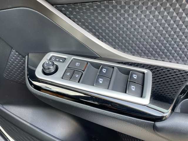 トヨタ Ｃ－ＨＲ G モード ネロ 愛知県 2019(平31)年 6.4万km ホワイトパールクリスタルシャイン TRDエアロ/衝突軽減ブレーキ/レーンキープアシスト/クルーズコントロール/シートヒーター/ナビ・ワンセグTV/バックカメラ/ETC /純正18インチアルミホイール /LEDヘッドライト /オートライト /スマートキー