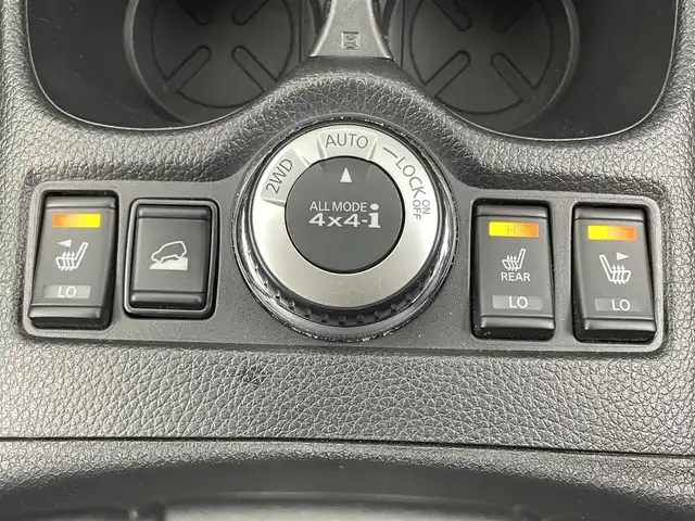 日産 エクストレイル 20X エクストリーマーX 岡山県 2018(平30)年 5.7万km バーニングレッド 純正9インチナビ/・FM/AM/Bluetooth/フルセグ/CD/DVD/アラウンドビューモニター/インテリジェントルームミラー/インテリジェントエマージェンシーブレーキ/車線逸脱警報/防止支援システム/フロント＆バックソナー/パワーバックドア/防水シート/・シートヒーター/前後ドライブレコーダー/ETC/LEDヘッドライト/ドアバイザー/グロスブラック18インチアルミホイール/純正フロアマット