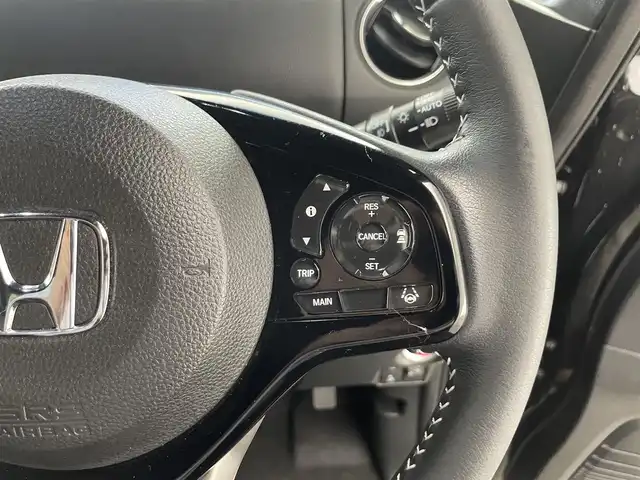 ホンダ Ｎ ＢＯＸ カスタム L スタイル+ブラック 滋賀県 2022(令4)年 4.3万km クリスタルブラックパール 純正８インチナビ/(AM/FM/CD/DVD/Bluetooth/フルセグTV)/バックカメラ/クリアランスソナー/両側パワースライドドア/ETC2.0/ホンダセンシング/・衝突軽減ブレーキ/・誤発進抑制機能・歩行者事故低減ステアリング/・路外逸脱抑制機能/・アダプティブ・クルーズ・コントロール/・車線維持支援システム/・先行車発進お知らせ機能/・標識認識機能　/シートヒーター(D/N)/純正１４インチアルミホイール