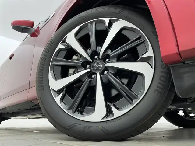 マツダ ＣＸ－６０ XD HV プレミアムモダン 群馬県 2022(令4)年 0.4万km ソウルレッドプレミアムメタリック パノラマサンルーフ /純正12.3インチメーカーナビ/・Bluetooth/USB/HDMI/フルセグTV/・Apple Car Play/Andoroid Auto/360°ビューモニター/BOSEサウンドシステム/白本革シート/パワーシート /シートヒーター/シートベンチレーション/ステアリングヒーター/マツダレーダークルーズコントロール（全車速追従機能付）/スマートブレーキサポート/ハンズフリー機能付パワーリフトゲート/ヘッドアップディスプレイ/ブラインドスポットモニター/LEDヘッドライト/オートライト /オートマチックハイビーム/トノカバー/スマートキー/プッシュスタート