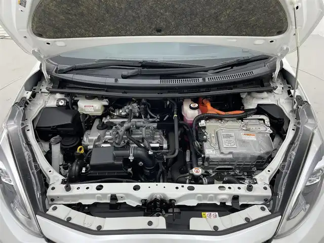 トヨタ アクア G GRスポーツ 17インチPKG 茨城県 2019(令1)年 3.7万km ホワイトパールクリスタルシャイン 純正9型ナビ/バックカメラ/フルセグ/衝突被害軽減ブレーキ/車線逸脱抑制装置/クルーズコントロール/オートマチックハイビーム/社外マフラー/ETC2.0/ドラレコ/シートヒーター/純正17インチAW/LEDヘッドライト/スマートキー