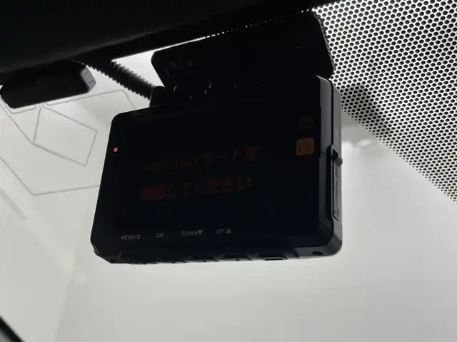 トヨタ アクア G GRスポーツ 17インチPKG 茨城県 2019(令1)年 3.7万km ホワイトパールクリスタルシャイン 純正9型ナビ/バックカメラ/フルセグ/衝突被害軽減ブレーキ/車線逸脱抑制装置/クルーズコントロール/オートマチックハイビーム/社外マフラー/ETC2.0/ドラレコ/シートヒーター/純正17インチAW/LEDヘッドライト/スマートキー