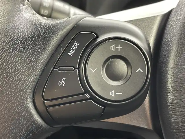 トヨタ アクア G GRスポーツ 17インチPKG 茨城県 2019(令1)年 3.7万km ホワイトパールクリスタルシャイン 純正9型ナビ/バックカメラ/フルセグ/衝突被害軽減ブレーキ/車線逸脱抑制装置/クルーズコントロール/オートマチックハイビーム/社外マフラー/ETC2.0/ドラレコ/シートヒーター/純正17インチAW/LEDヘッドライト/スマートキー