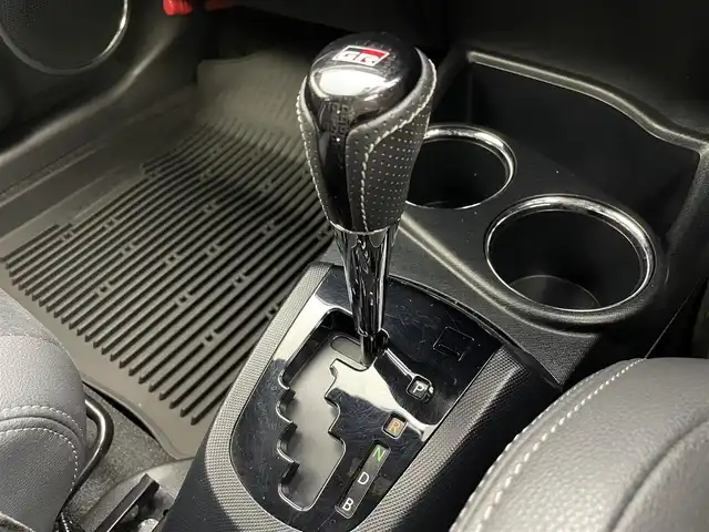 トヨタ アクア G GRスポーツ 17インチPKG 茨城県 2019(令1)年 3.7万km ホワイトパールクリスタルシャイン 純正9型ナビ/バックカメラ/フルセグ/衝突被害軽減ブレーキ/車線逸脱抑制装置/クルーズコントロール/オートマチックハイビーム/社外マフラー/ETC2.0/ドラレコ/シートヒーター/純正17インチAW/LEDヘッドライト/スマートキー