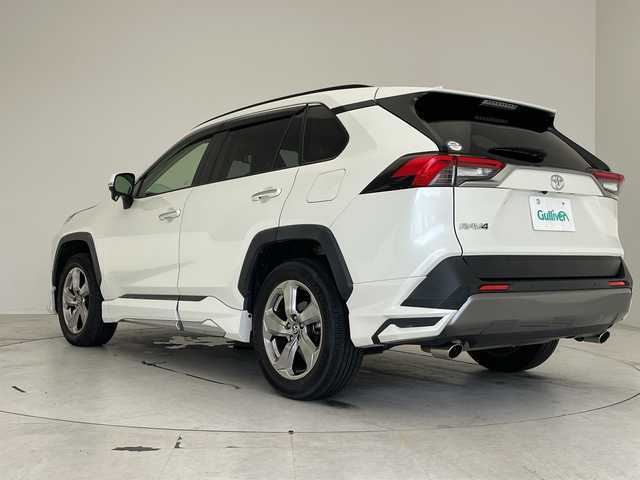 トヨタ ＲＡＶ４ G 愛知県 2020(令2)年 5.7万km ホワイトパールクリスタルシャイン モデリスタエアロ/純正ナビ/レーダークルーズコントロール/シートヒーター/バックカメラ/電動リアゲート/パワーシート/コーナーセンサー/純正アルミホイール/ブラインドスポットモニター/ルーフレール/LEDヘッドライト/ステアリングヒーター/オートマチックハイビーム/ドライブレコーダー/ETC/衝突軽減システム/フルセグ/CD DVD/Bluetooth/ステアリングスイッチ/スマートキー/プッシュスタート