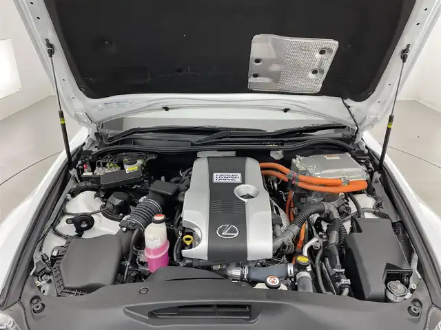 レクサス ＩＳ 300h Fスポーツ 滋賀県 2015(平27)年 4.4万km ホワイトノーヴァガラスフレーク 純正ナビ/【Bluetooth/CD/DVD/フルセグTV】/バックカメラ/ETC/前後ドラレコ/赤レザーシート/パワーシート/シートヒーター/ベンチレーション/衝突軽減システム/クルーズコントロール/LEDヘッドライト/クリアランスソナー