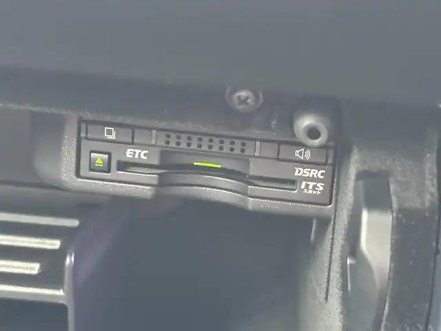 レクサス ＩＳ 300h Fスポーツ 滋賀県 2015(平27)年 4.4万km ホワイトノーヴァガラスフレーク 純正ナビ/【Bluetooth/CD/DVD/フルセグTV】/バックカメラ/ETC/前後ドラレコ/赤レザーシート/パワーシート/シートヒーター/ベンチレーション/衝突軽減システム/クルーズコントロール/LEDヘッドライト/クリアランスソナー