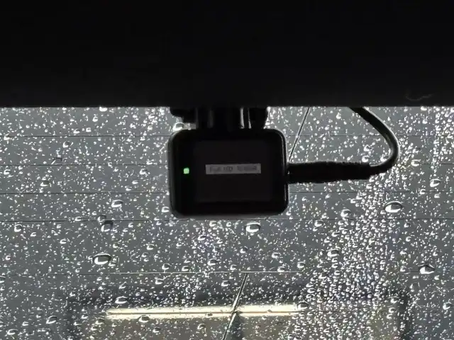 レクサス ＩＳ 300h Fスポーツ 滋賀県 2015(平27)年 4.4万km ホワイトノーヴァガラスフレーク 純正ナビ/【Bluetooth/CD/DVD/フルセグTV】/バックカメラ/ETC/前後ドラレコ/赤レザーシート/パワーシート/シートヒーター/ベンチレーション/衝突軽減システム/クルーズコントロール/LEDヘッドライト/クリアランスソナー