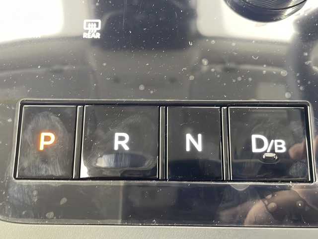 日産 セレナ e－パワー ハイウェイスター V 熊本県 2025(令7)年 0.1千km プリズムホワイト 登録済未使用車/12.3インチ日産コネクトナビ/・フルセグTV/BT/USB/FM/AM/・アラウンドビューモニター/エマージェンシーブレーキ/車線逸脱警報/ブラインドスポットモニター/先行車発進知らせ/標識認識検知/オートハイビームアシスト/プロパイロット/インテリジェントルームミラー/両側パワースライドドア/ハンズフリースライドドア/ビルトインETC2.0/オートライト/LEDヘッドライト/フォグランプ/スマートキー/スペアキー