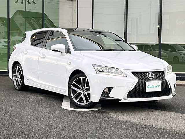 レクサス ＣＴ 岐阜県 2014(平26)年 6.7万km ブラック/ホワイトノーヴァガラスフレーク 登録時走行距離66713km/純正メモリーナビ/バックカメラ/ワンセグＴＶ/サンルーフ/シートヒーター/パワーシート/純正フロアマット/純正アルミホイール/ドライブレコーダー/ＵＳＢ/ＥＴＣ/AUX/Ｂｌｕｅ　ｔｏｏｔｈ/オートライト/LEDヘッドライト/プッシュスタート/スマートキー/スペアキー/ABS/横滑り防止装置/エアバッグ/カーテンエアバッグ