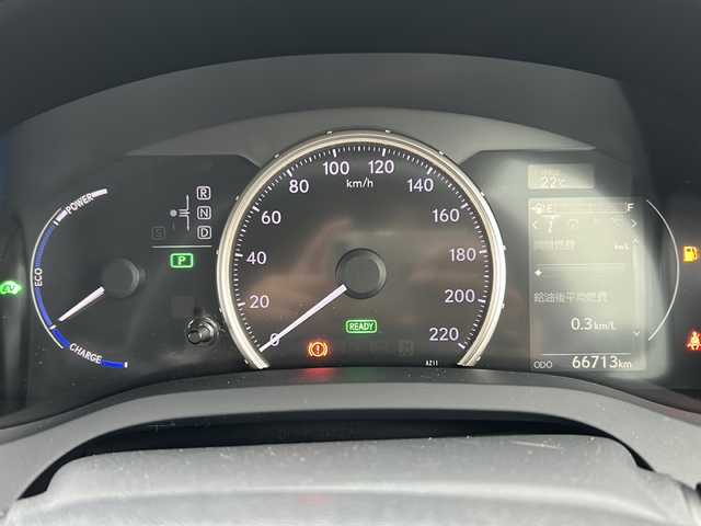 レクサス ＣＴ 岐阜県 2014(平26)年 6.7万km ブラック/ホワイトノーヴァガラスフレーク 登録時走行距離66713km/純正メモリーナビ/バックカメラ/ワンセグＴＶ/サンルーフ/シートヒーター/パワーシート/純正フロアマット/純正アルミホイール/ドライブレコーダー/ＵＳＢ/ＥＴＣ/AUX/Ｂｌｕｅ　ｔｏｏｔｈ/オートライト/LEDヘッドライト/プッシュスタート/スマートキー/スペアキー/ABS/横滑り防止装置/エアバッグ/カーテンエアバッグ