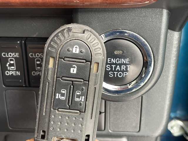 トヨタ ルーミー カスタムG S 愛知県 2016(平28)年 5.4万km レーザーブルークリスタルシャイン 純正9型ナビ SDカードなし/両側パワースライドドア/クルーズコントロール/シートヒーター/バックカメラ/コーナーセンサー/モデリスタアルミホイール/ETC2.0/LEDヘッドライト/オートライト/衝突軽減システム/フルセグ/CD DVD/Bluetooth/ステアリングスイッチ/スマートキー/プッシュスタート