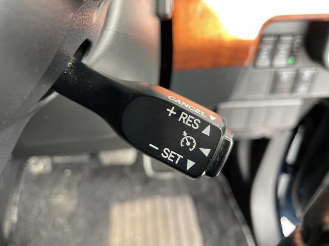 トヨタ ルーミー カスタムG S 愛知県 2016(平28)年 5.4万km レーザーブルークリスタルシャイン 純正9型ナビ SDカードなし/両側パワースライドドア/クルーズコントロール/シートヒーター/バックカメラ/コーナーセンサー/モデリスタアルミホイール/ETC2.0/LEDヘッドライト/オートライト/衝突軽減システム/フルセグ/CD DVD/Bluetooth/ステアリングスイッチ/スマートキー/プッシュスタート