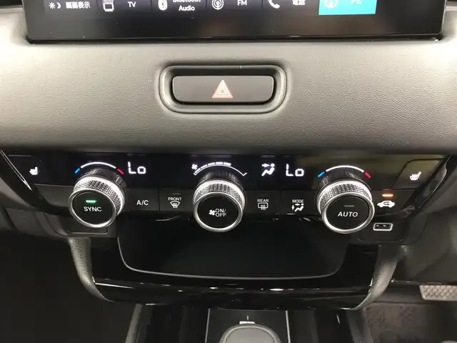 ホンダ ヴェゼル ハイブリッド e:HEV Z 愛知県 2024(令6)年 1.8万km クリスタルブラックパール ワンオーナー/ホンダセンシング/純正9 インチナビ/（Bluetooth/フルセグTV/USB入力/AM/FM）/バックカメラ/置くだけ充電/BSM/ETC2.0/ドライブレコーダー/ハーフレザー/シートヒーター/ステアリングヒーター/電動リアゲード/パドルシフト/純正18インチAW/社外フロアマット/プッシュスタート/スマートキー/LEDライト/