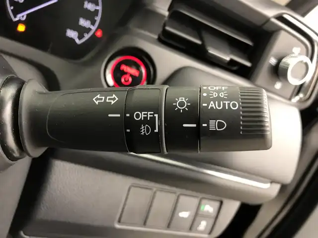 ホンダ ヴェゼル ハイブリッド e:HEV Z 愛知県 2024(令6)年 1.8万km クリスタルブラックパール ワンオーナー/ホンダセンシング/純正9 インチナビ/（Bluetooth/フルセグTV/USB入力/AM/FM）/バックカメラ/置くだけ充電/BSM/ETC2.0/ドライブレコーダー/ハーフレザー/シートヒーター/ステアリングヒーター/電動リアゲード/パドルシフト/純正18インチAW/社外フロアマット/プッシュスタート/スマートキー/LEDライト/