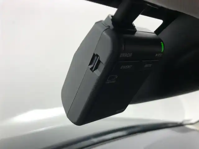 ホンダ ヴェゼル ハイブリッド e:HEV Z 愛知県 2024(令6)年 1.8万km クリスタルブラックパール ワンオーナー/ホンダセンシング/純正9 インチナビ/（Bluetooth/フルセグTV/USB入力/AM/FM）/バックカメラ/置くだけ充電/BSM/ETC2.0/ドライブレコーダー/ハーフレザー/シートヒーター/ステアリングヒーター/電動リアゲード/パドルシフト/純正18インチAW/社外フロアマット/プッシュスタート/スマートキー/LEDライト/