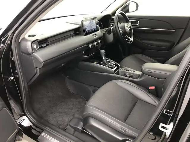 ホンダ ヴェゼル ハイブリッド e:HEV Z 愛知県 2024(令6)年 1.8万km クリスタルブラックパール ワンオーナー/ホンダセンシング/純正9 インチナビ/（Bluetooth/フルセグTV/USB入力/AM/FM）/バックカメラ/置くだけ充電/BSM/ETC2.0/ドライブレコーダー/ハーフレザー/シートヒーター/ステアリングヒーター/電動リアゲード/パドルシフト/純正18インチAW/社外フロアマット/プッシュスタート/スマートキー/LEDライト/