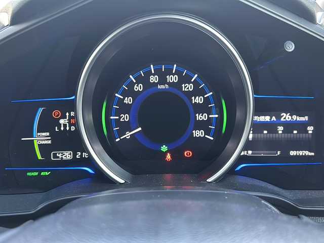 ホンダ フィット ハイブリット Lパッケージ 鳥取県 2014(平26)年 9.2万km アラバスターシルバーメタリック Ｈｏｎｄａインターナビ＋リンクアップフリー＋ETC車載器/Ｌパッケージ/ＬＥＤヘッドライト/コンフォートビューパッケージ/フルオートエアコンディショナー/アームレストコンソール/プライムスムースインテリア/あんしんパッケージ/電動格納ミラー＋プライバシーガラス/AM/FM/CD/DVD/バックカメラ/ドアバイザー/プッシュスタート/ETC/ドライブレコーダー(前後)