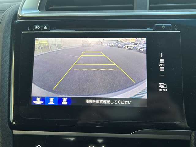 ホンダ フィット ハイブリット Lパッケージ 鳥取県 2014(平26)年 9.2万km アラバスターシルバーメタリック Ｈｏｎｄａインターナビ＋リンクアップフリー＋ETC車載器/Ｌパッケージ/ＬＥＤヘッドライト/コンフォートビューパッケージ/フルオートエアコンディショナー/アームレストコンソール/プライムスムースインテリア/あんしんパッケージ/電動格納ミラー＋プライバシーガラス/AM/FM/CD/DVD/バックカメラ/ドアバイザー/プッシュスタート/ETC/ドライブレコーダー(前後)