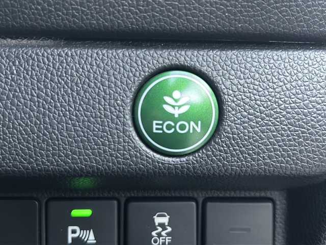 ホンダ フィット ハイブリット Lパッケージ 鳥取県 2014(平26)年 9.2万km アラバスターシルバーメタリック Ｈｏｎｄａインターナビ＋リンクアップフリー＋ETC車載器/Ｌパッケージ/ＬＥＤヘッドライト/コンフォートビューパッケージ/フルオートエアコンディショナー/アームレストコンソール/プライムスムースインテリア/あんしんパッケージ/電動格納ミラー＋プライバシーガラス/AM/FM/CD/DVD/バックカメラ/ドアバイザー/プッシュスタート/ETC/ドライブレコーダー(前後)