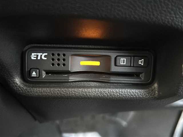 ホンダ フィット ハイブリット Lパッケージ 鳥取県 2014(平26)年 9.2万km アラバスターシルバーメタリック Ｈｏｎｄａインターナビ＋リンクアップフリー＋ETC車載器/Ｌパッケージ/ＬＥＤヘッドライト/コンフォートビューパッケージ/フルオートエアコンディショナー/アームレストコンソール/プライムスムースインテリア/あんしんパッケージ/電動格納ミラー＋プライバシーガラス/AM/FM/CD/DVD/バックカメラ/ドアバイザー/プッシュスタート/ETC/ドライブレコーダー(前後)