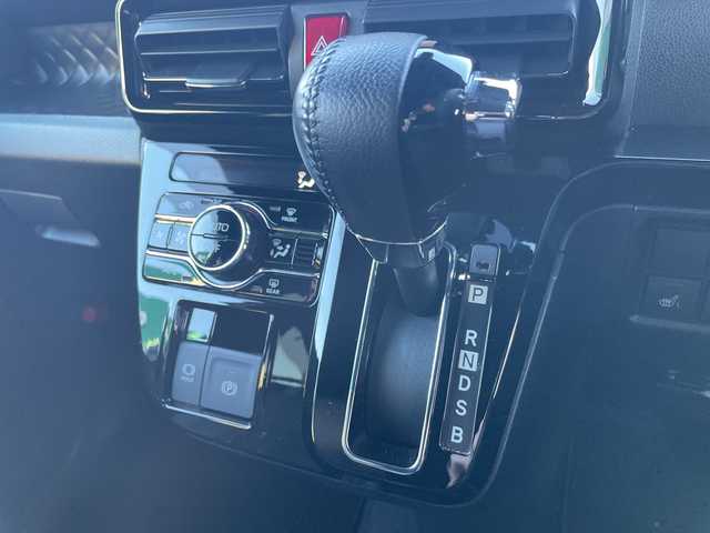 ダイハツ タント カスタム RS スタイルセレクション 道東・釧路十勝 2022(令4)年 4.8万km ブラックマイカメタリック 4WD/運転席ロングスライド/両側パワースライドドア/衝突回避支援ブレーキ/車両安定制御システム/夜間歩行者検知機能/車線逸脱抑制制御機能/車線逸脱警報機能/路側逸脱警報機能/ふらつき警報/レーンキープアシスト/トラクションコントロールシステム/コーナーセンサー/全車速追従機能付きアダプティブ追従型クルーズコントロール/テレビキャンセラー/シートヒーター/パワーモード/ドライブレコーダー/エンジンスターター/ETC