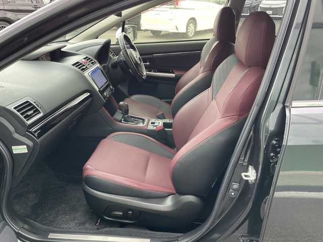 スバル レヴォーグ 1．6STIスポーツアイサイト 道央・札幌 2018(平30)年 7万km ダークグレーメタリック ４WD/純正メモリーナビ/AM/FM/BT/SD/CD/DVD/フルセグ/アイサイト/衝突被害軽減ブレーキ/横滑り防止装置/レーダークルーズコントロール/レーンキープアシスト/クリアランスソナー/ブラインドスポットモニター/バックカメラ/サイドカメラ/フロントカメラ/ビルトインETC/アイドリングストップ/前席パワーシート/D席メモリーシート/前席シートヒーター/レザーシート/革巻きステアリング/ステアリングリモコン/パドルシフト/ガラスルーフ/オートブレーキホールド/デジタルインナーミラー/MTモード付AT/プッシュスタート/スマートキー/LEDヘッドライト/オートライト/フォグランプ/電動格納ミラー/ヒーテッドドアミラー/ウィンカーミラー/純正フロアマット/ドアバイザー/スペアキー