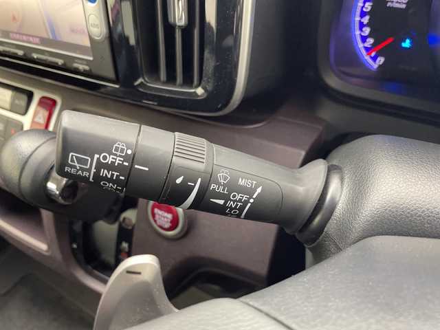 ホンダ Ｎ ＯＮＥ プレミアム ツアラー SSパッケージ 群馬県 2015(平27)年 3.8万km ミラノレッド 純正ナビ　バックカメラ　ＥＴＣ　シートヒーター　クルーズコントロール　パドルシフト　純正アルミホイール　ＬＥＤヘッドライト　オートライト　衝突被害軽減ブレーキ　スマートキー　革巻きステアリング　禁煙車