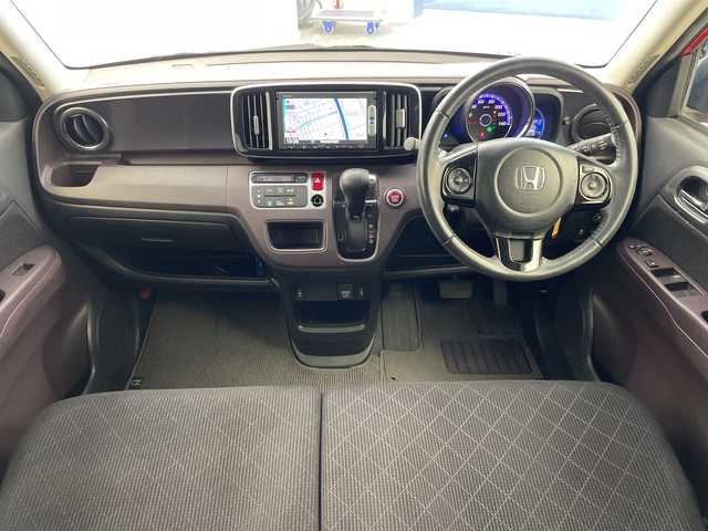 ホンダ Ｎ ＯＮＥ プレミアム ツアラー SSパッケージ 群馬県 2015(平27)年 3.8万km ミラノレッド 純正ナビ　バックカメラ　ＥＴＣ　シートヒーター　クルーズコントロール　パドルシフト　純正アルミホイール　ＬＥＤヘッドライト　オートライト　衝突被害軽減ブレーキ　スマートキー　革巻きステアリング　禁煙車