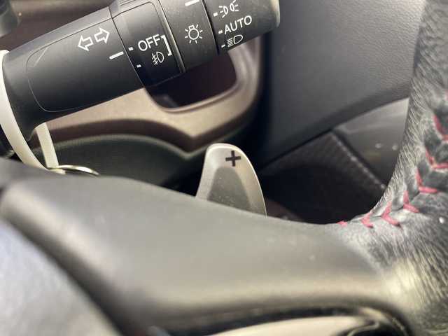 ホンダ Ｎ ＯＮＥ プレミアム ツアラー SSパッケージ 群馬県 2015(平27)年 3.8万km ミラノレッド 純正ナビ　バックカメラ　ＥＴＣ　シートヒーター　クルーズコントロール　パドルシフト　純正アルミホイール　ＬＥＤヘッドライト　オートライト　衝突被害軽減ブレーキ　スマートキー　革巻きステアリング　禁煙車