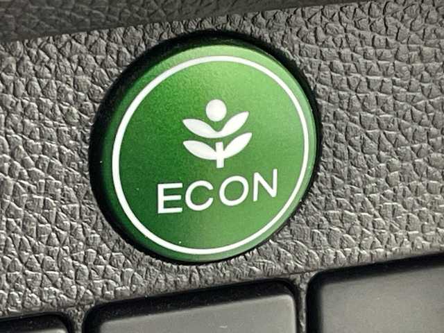 ホンダ Ｎ ＯＮＥ プレミアム ツアラー SSパッケージ 群馬県 2015(平27)年 3.8万km ミラノレッド 純正ナビ　バックカメラ　ＥＴＣ　シートヒーター　クルーズコントロール　パドルシフト　純正アルミホイール　ＬＥＤヘッドライト　オートライト　衝突被害軽減ブレーキ　スマートキー　革巻きステアリング　禁煙車