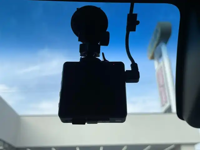 ダイハツ ムーヴ L SAⅢ 大阪府 2021(令3)年 1.2万km パール 純正ナビ/-Bluetooth/フルセグTV/CD/DVD/FM/AM/衝突被害軽減ブレーキ/ワンオーナー/禁煙車/コーナーセンサー/ドライブレコーダー/ETC/USB端子/バックカメラ/電動格納ミラー/オートマチックハイビーム