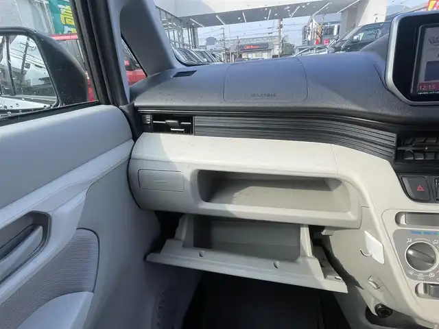 ダイハツ ムーヴ L SAⅢ 大阪府 2021(令3)年 1.2万km パール 純正ナビ/-Bluetooth/フルセグTV/CD/DVD/FM/AM/衝突被害軽減ブレーキ/ワンオーナー/禁煙車/コーナーセンサー/ドライブレコーダー/ETC/USB端子/バックカメラ/電動格納ミラー/オートマチックハイビーム