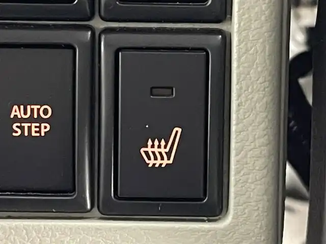 スズキ エブリィ ワゴン PZターボ スペシャル 道央・札幌 2023(令5)年 2.2万km クールカーキPM ・４ＷＤ/・オートステップ/・アルパインディスプレイオーディオ/・BT/USB/HDMI/・レーンキープアシスト/・衝突軽減/・デュアルブレーキサポート/・誤発信抑制機能/・アイドリングストップ/・ＥＴＣ/・シートヒーター/・横滑り防止/・両側パワースライドドア/・オートライト/・LEDヘッドライト/・前後ドラレコ/・全席シートカバー/・コーナーセンサー/・社外フロアマット/・社外アルミホイール