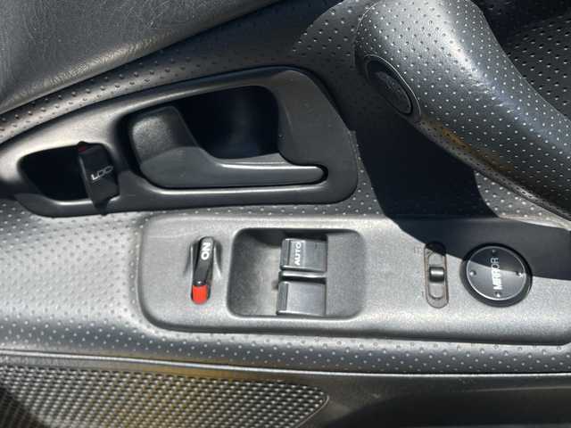 ホンダ Ｓ２０００ 鹿児島県 1999(平11)年 8.5万km インディイエローパール ワンオーナー/禁煙車/保証書/スペアキー/プッシュスタートボタン/ハーフレザー/パワーステアリング/パワーウィンドウ/純正フロアマット/ETC