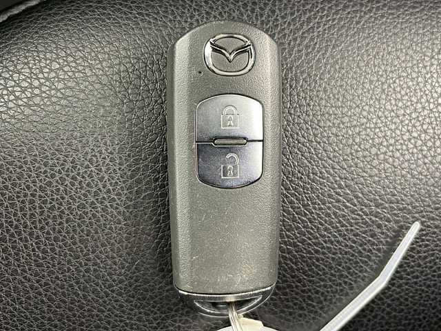 マツダ ＣＸ－８ XD 道央・札幌 2018(平30)年 8.9万km ジェットブラックマイカ ・４WD/・純正ナビ/・Bluetooth/・フルセグTV/・AppleCarPlay/・androidauto/・バックカメラ/・サイドカメラ/・クルーズコントロール/・パーキングセンサー/・アドバンスドスマートシティブレーキサポート/・ブラインドスポットモニタリング/・車線逸脱警報システム/・ツインターボ/・LEDヘッドランプ/・オートライト/・デュアルオートエアコン/・本革巻きステアリング/・ステアリングスイッチ/・ハンドルカバー付/・シートカバー付/・社外19インチアルミホイール/・アドバンストキー/・プッシュボタンスタート/・禁煙車