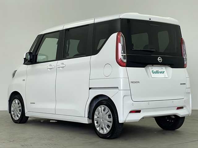 日産 ルークス S 鹿児島県 2022(令4)年 4.9万km ホワイトパール 禁煙車/ETC/ECLIPSEナビ（BT/AM・FM）/エマージェンシーブレーキ/車線逸脱警報/先行車発進お知らせ機能/前後コーナーセンサー/クリアランスソナー/アイドリングストップ/オートライト/ヘッドライトレベライザー/シートリフター/電格ミラー/フロアマット