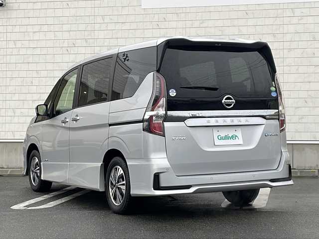 日産 セレナ e－パワー ハイウェイスター V 山形県 2020(令2)年 7.1万km ブリリアントシルバー 禁煙車/セーフティシールド/エマージェンシーブレーキ/レーンディパーチャーウォーニング/ブラインドスポットモニター/アラウンドビューモニター/クルーズコントロール/純正ナビ(CD.DVD.BT)/フルセグ/ハンズフリー両側パワースライドドア/ドライブレコーダー/ETC/プッシュスタート/スマートキーｘ２/LEDヘッドライト