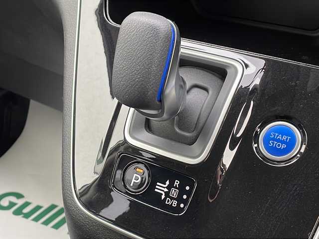 日産 セレナ e－パワー ハイウェイスター V 山形県 2020(令2)年 7.1万km ブリリアントシルバー 禁煙車/セーフティシールド/エマージェンシーブレーキ/レーンディパーチャーウォーニング/ブラインドスポットモニター/アラウンドビューモニター/クルーズコントロール/純正ナビ(CD.DVD.BT)/フルセグ/ハンズフリー両側パワースライドドア/ドライブレコーダー/ETC/プッシュスタート/スマートキーｘ２/LEDヘッドライト