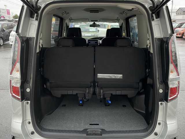 日産 セレナ e－パワー ハイウェイスター V 山形県 2020(令2)年 7.1万km ブリリアントシルバー 禁煙車/セーフティシールド/エマージェンシーブレーキ/レーンディパーチャーウォーニング/ブラインドスポットモニター/アラウンドビューモニター/クルーズコントロール/純正ナビ(CD.DVD.BT)/フルセグ/ハンズフリー両側パワースライドドア/ドライブレコーダー/ETC/プッシュスタート/スマートキーｘ２/LEDヘッドライト