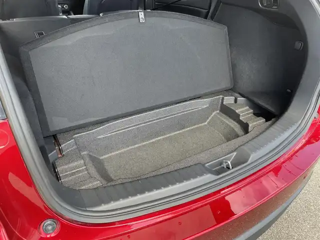 マツダ ＣＸ－５ XD 佐賀県 2017(平29)年 5.5万km ソウルレッドクリスタルM 純正メーカーオプションナビ/・AM/FM/BT/CD/DVD/フルセグ/・バックカメラ/・サイドビューカメラ/パワーバックドア/黒本革シート/・シートヒーター「全席」/・パワーシート「運転席/助手席」/電動パーキングブレーキ/・オートホールド機能/ヘッドアップディスプレイ/フロアMTモード付/LEDヘッドライト/・オートマチックハイビーム/メーカーOP防眩サイドミラー/ビルトインETC/前方ドライブレコーダー/USB入力端子/スマートキー/フォグランプ/純正17インチアルミホイール/純正フロアマット/純正ドアバイザー/スペアキー1本/i-ACTIVSENSE/・アドバンスト・スマートシティブレーキサポート（SCBS）/・スマート・ブレーキ・サポート（SBS）/・AT誤発進抑制制御（前進・後退時）/・リア・クロス・トラフィック・アラート（RCTA）/・レーン・キープ・アシスト・システム（LAS）/・車線逸脱警報システム（LDWS）/・ドライバー・アテンション・アラート（DAA）/・MRCC（マツダ・レーダー・クルーズ・コントロール）