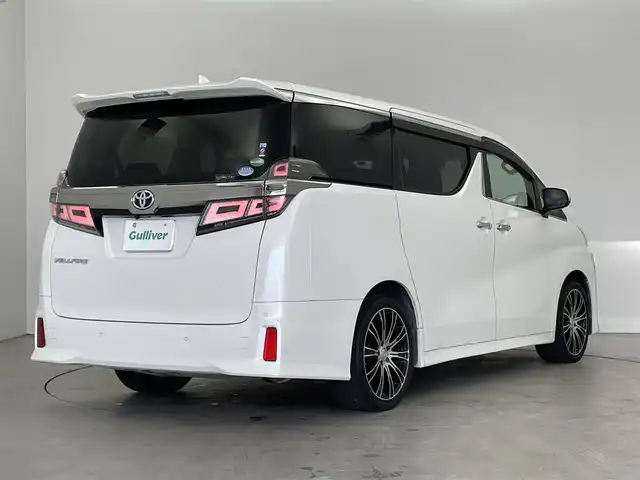 トヨタ ヴェルファイア Z Aエディション 埼玉県 2018(平30)年 5.6万km ホワイトパールクリスタルシャイン 純正９インチナビ　フリップダウンモニター　バックカメラ　両側パワースライドドア　ビルトインＥＴＣ２．０　　レーダークルーズコントロール　社外アルミ　ＣＤ　ＤＶＤ　Ｂｌｕｅｔｏｏｔｈ　地デジフルセグＴＶ